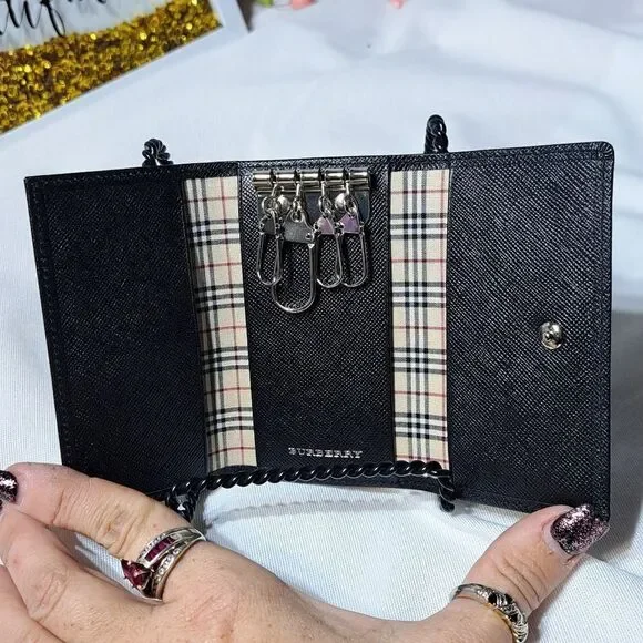 Burberry Black and Cream Key Holder - Picture 7 of 15
